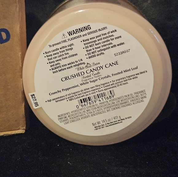 White Barn Crushed Candy Cane 3-wick Candle - Picture 4 of 4